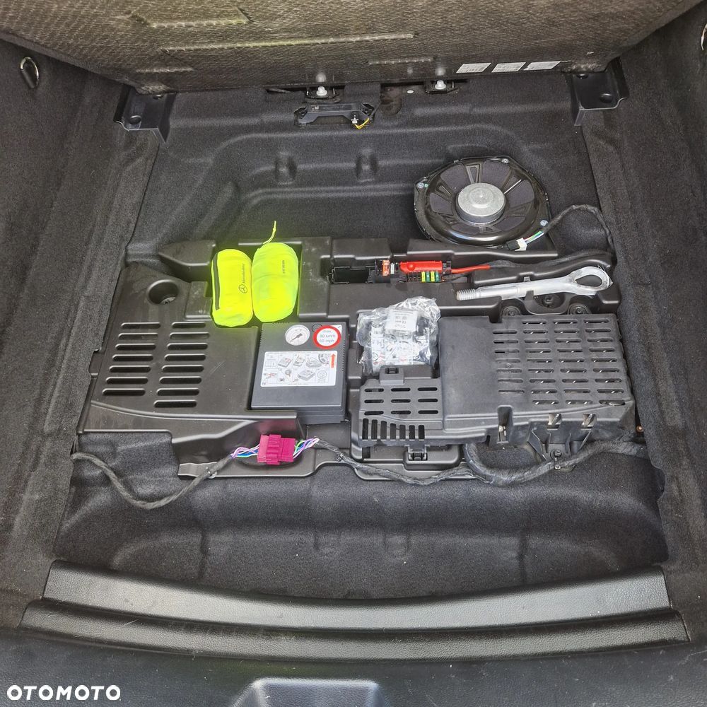 Mercedes-Benz CLA 200 7G-DCT AMG Line - 10