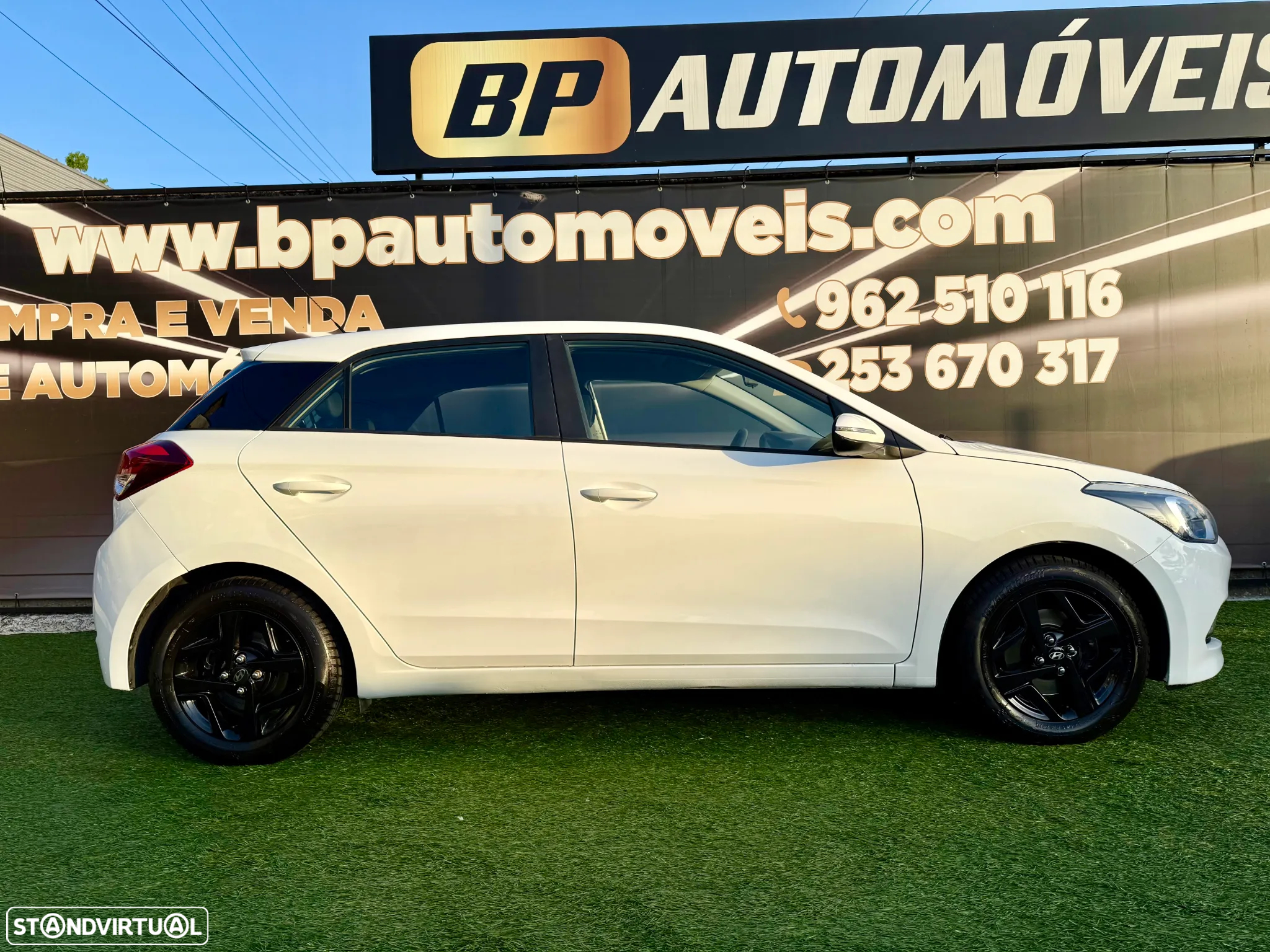 Hyundai i20 1.1 CRDi Blue Access+Bluetooth - 18