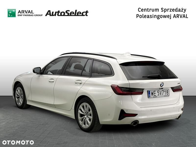 BMW Seria 3 318i - 4