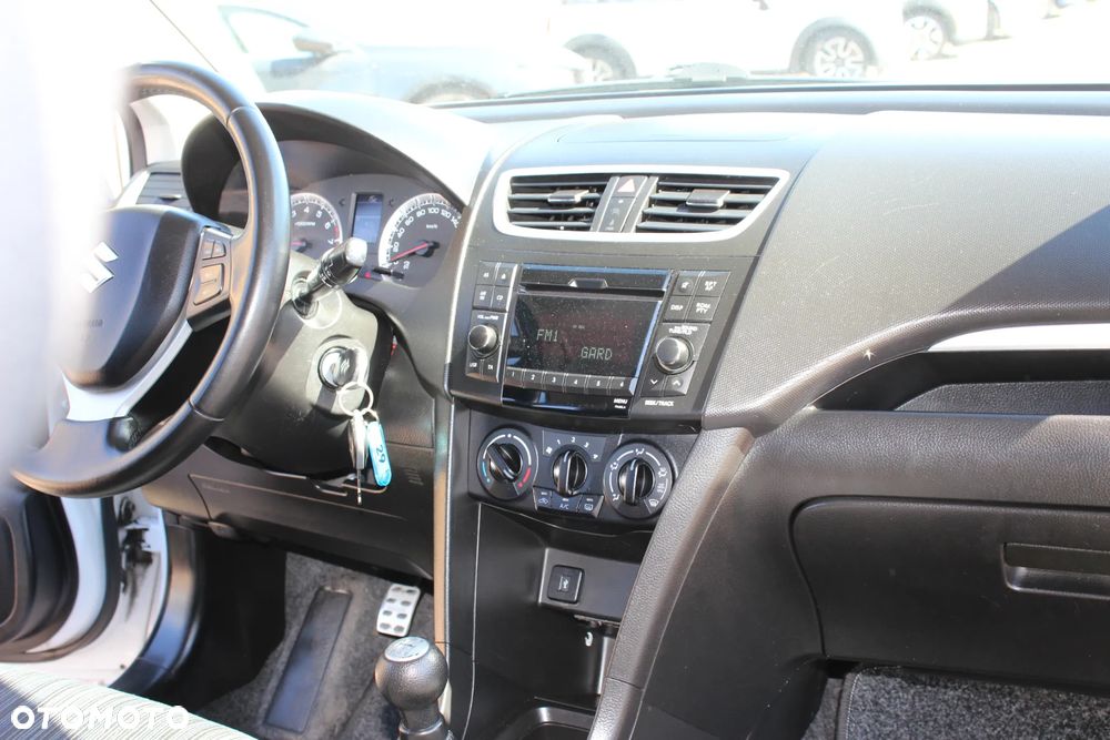 Suzuki Swift 1.2 4x4 Club - 13