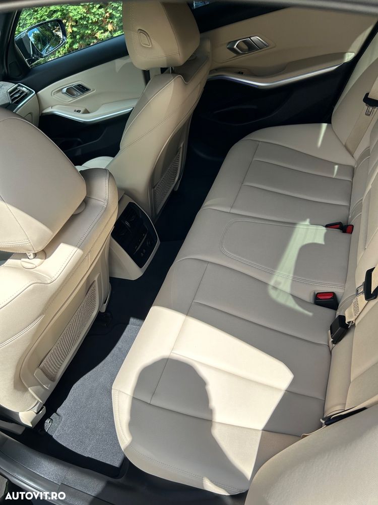 BMW Seria 3 330i xDrive Aut. M Sport - 24