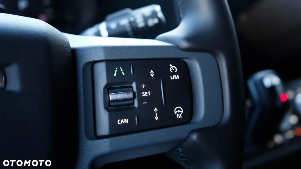 Land Rover Defender 3.0 D350 mHEV X-Dynamic SE - 21