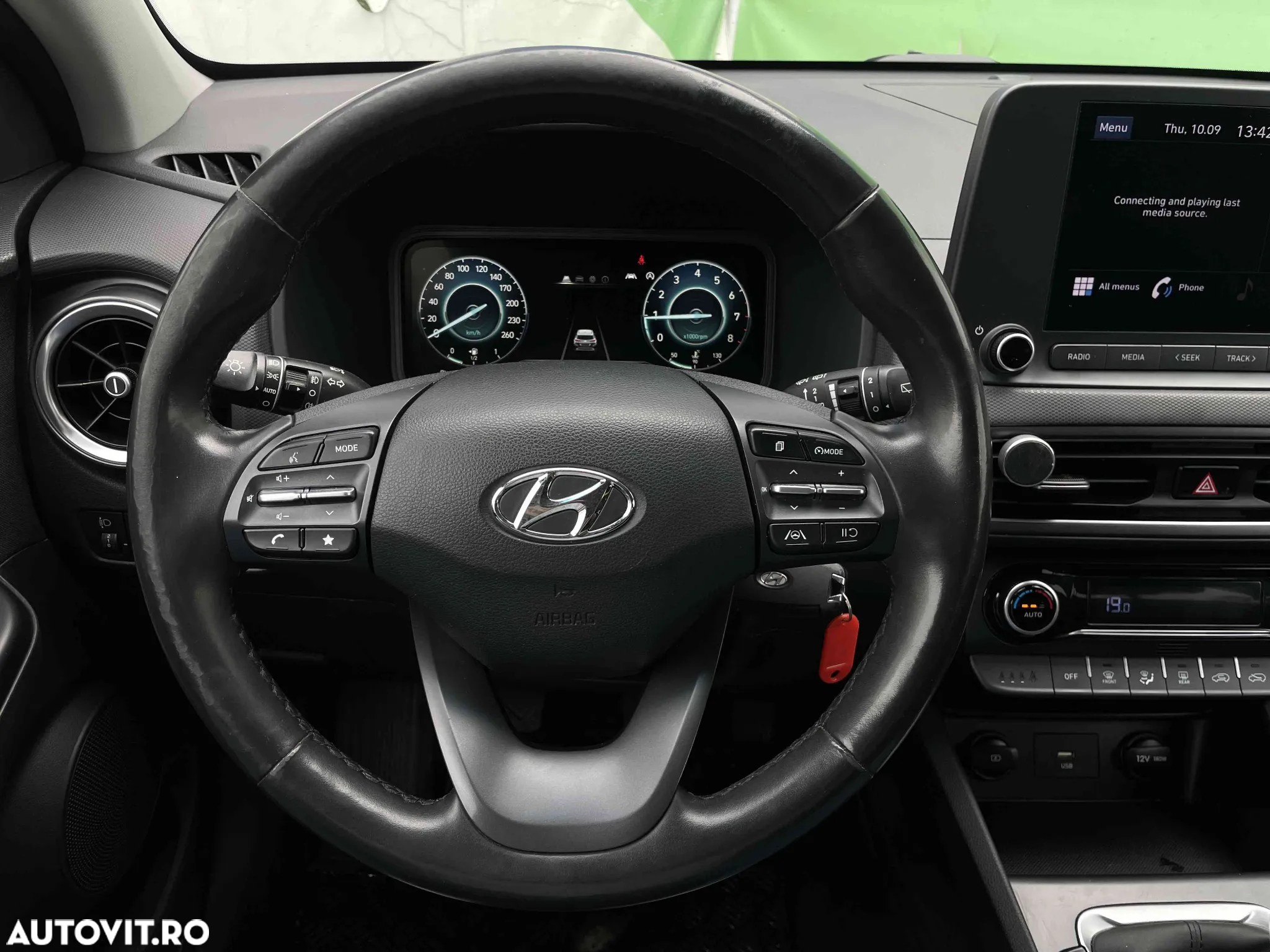 Hyundai KONA - 9