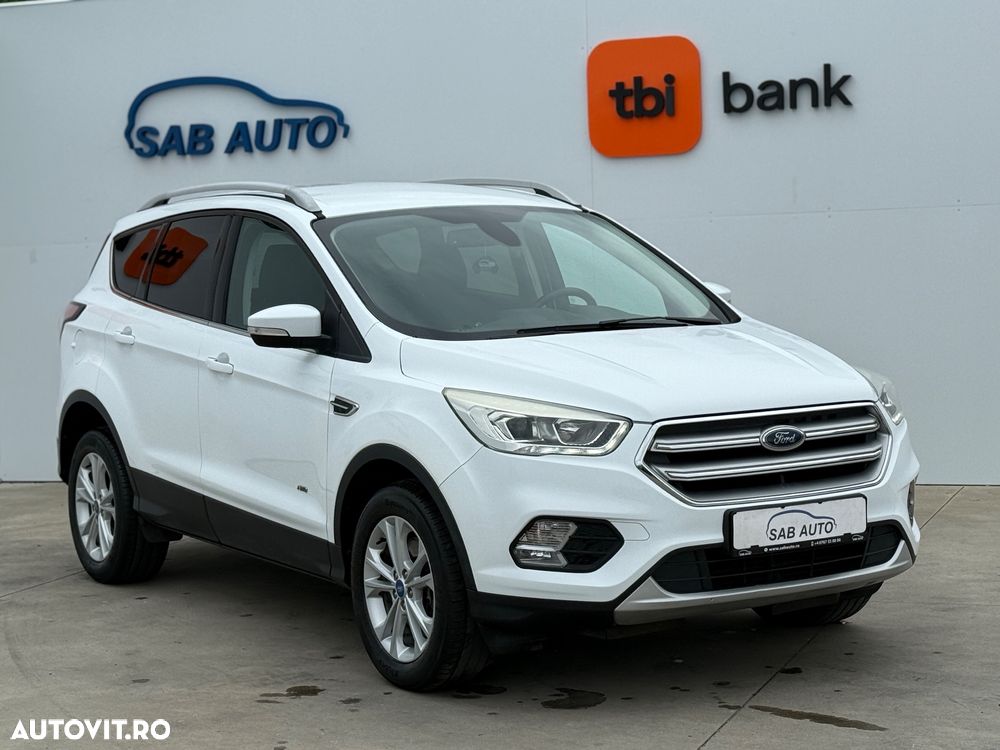 Ford Kuga 2.0 TDCi Powershift 4WD Titanium - 4