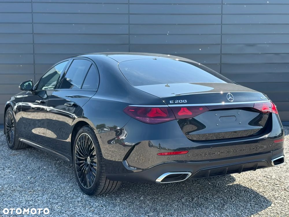Mercedes-Benz Klasa E 200 mHEV 4-Matic AMG 9G-Tronic - 5