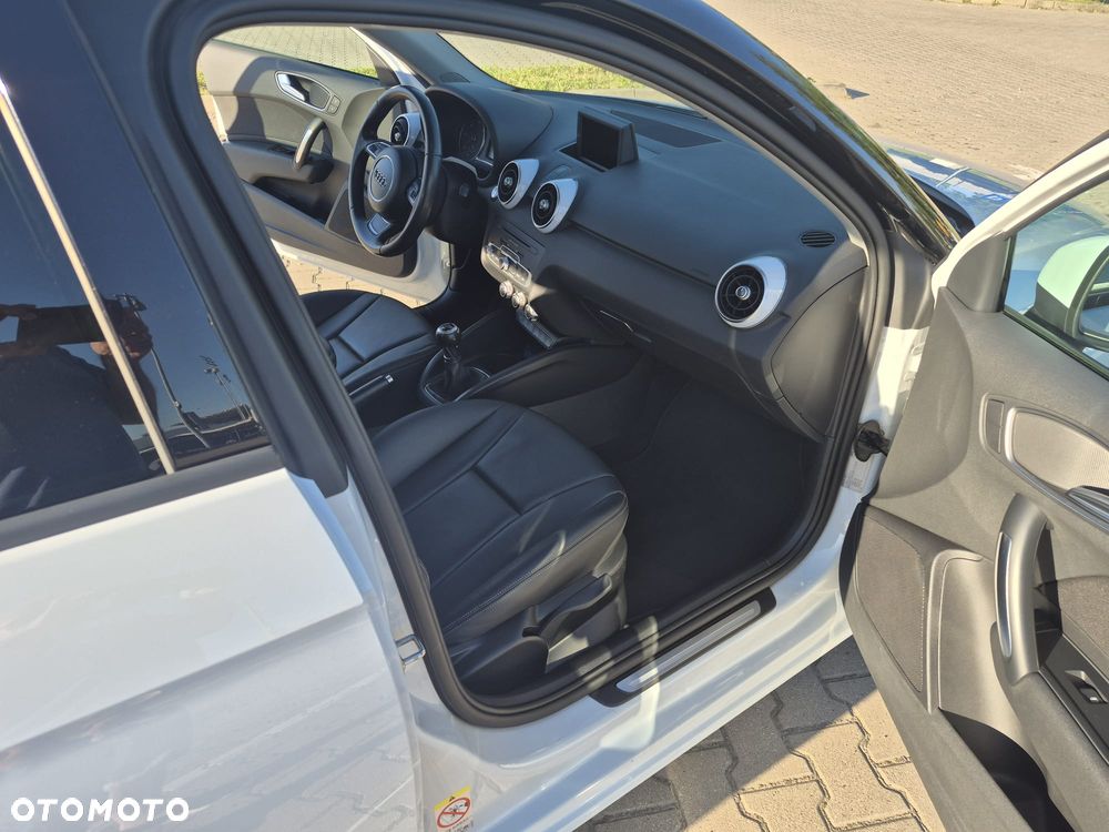 Audi A1 Sportback 1.6 TDI Ambition - 12