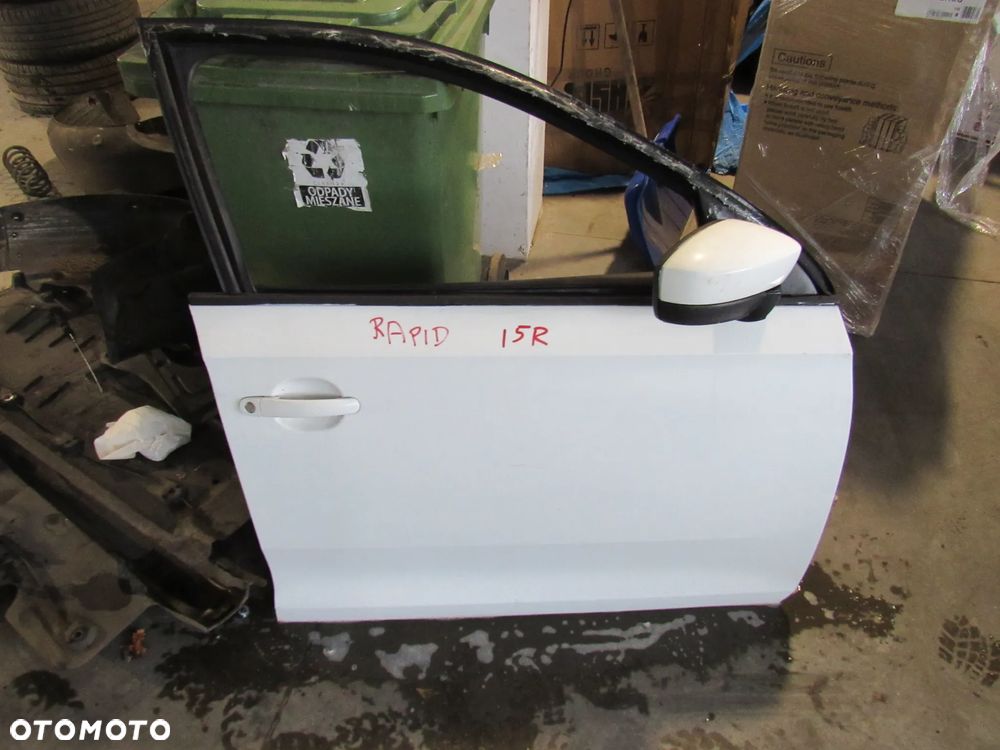 skoda rapid przednie prawe drzwi 2015r - 1