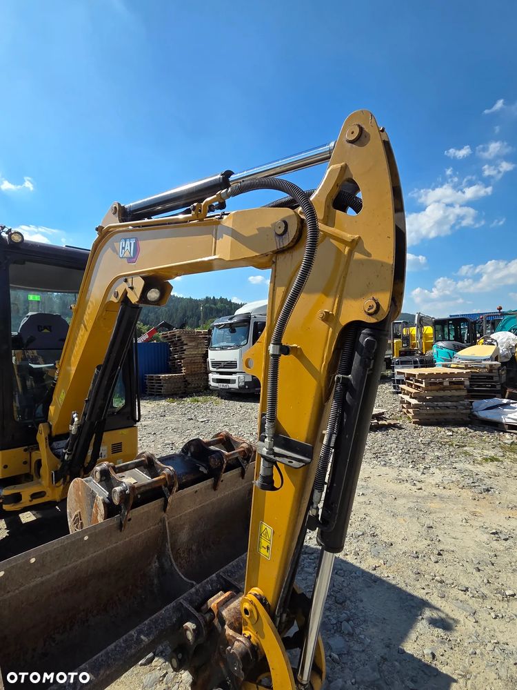 Caterpillar 302.7 - 8