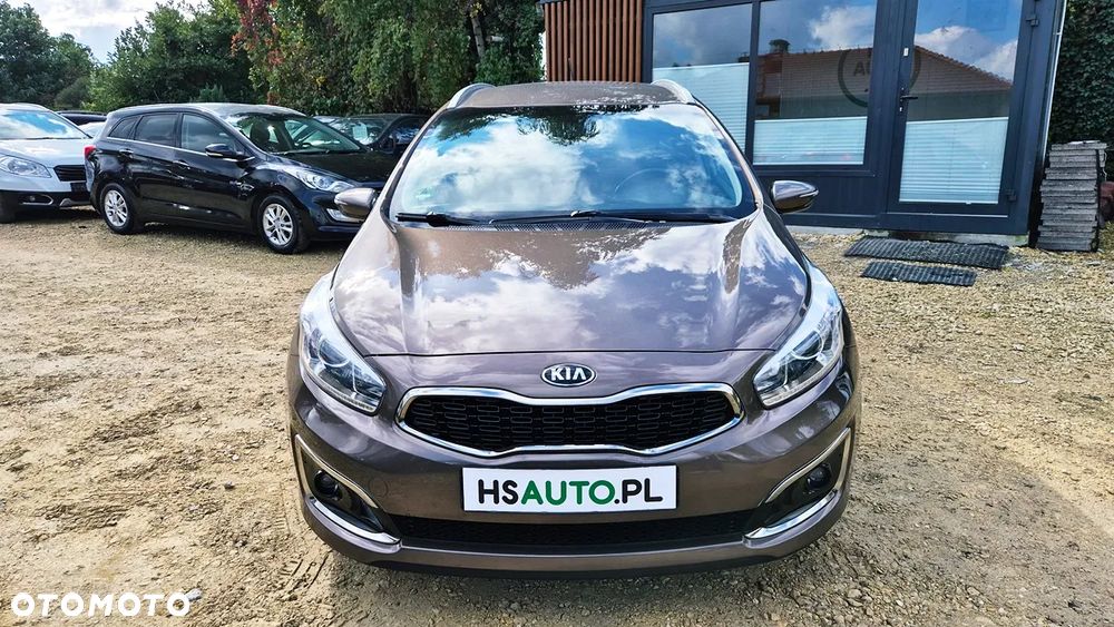 Kia Ceed 1.6 GDI ISG SW Platinum Edition - 5
