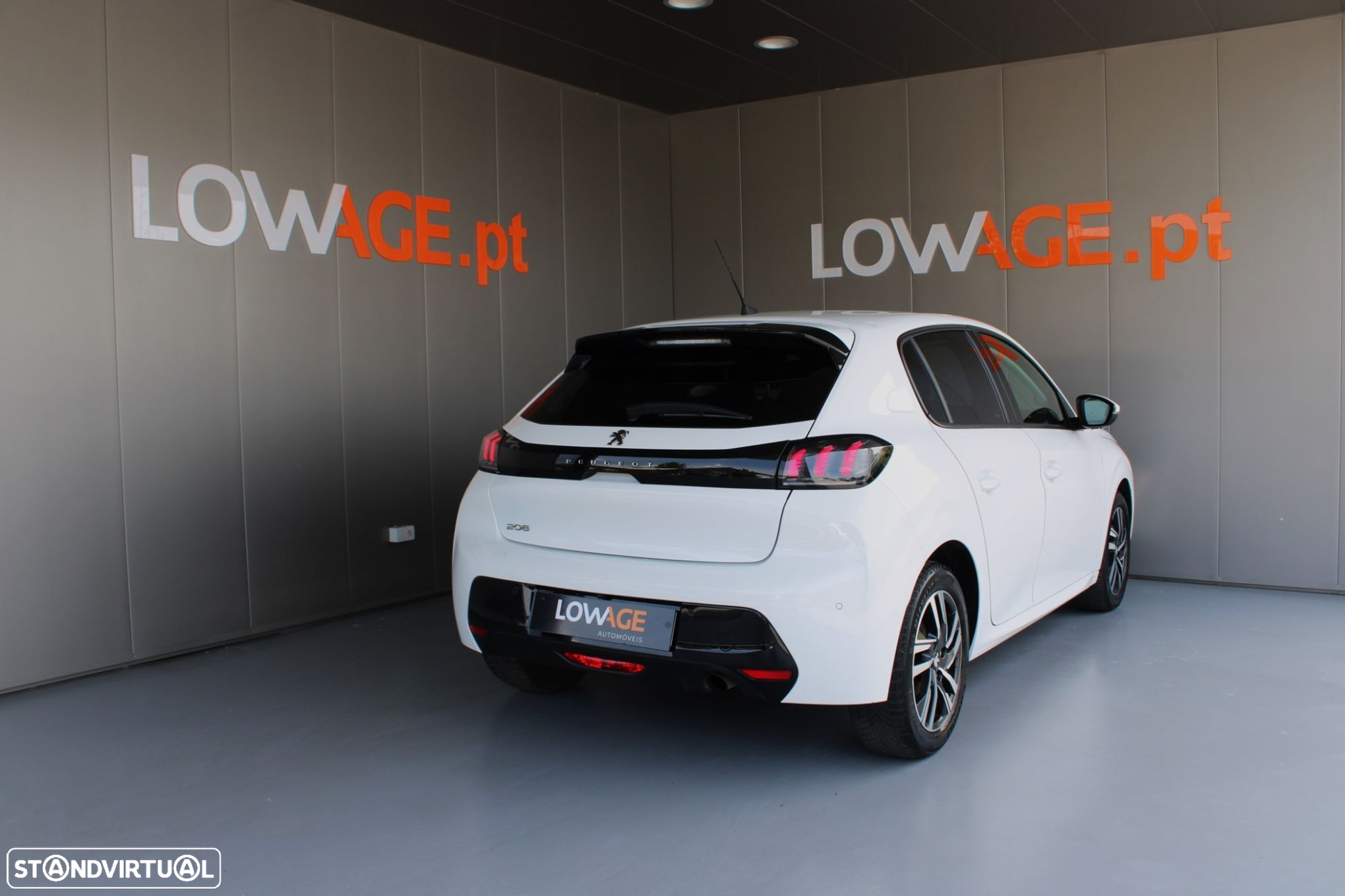 Peugeot 208 1.2 PureTech Allure EAT8 - 17