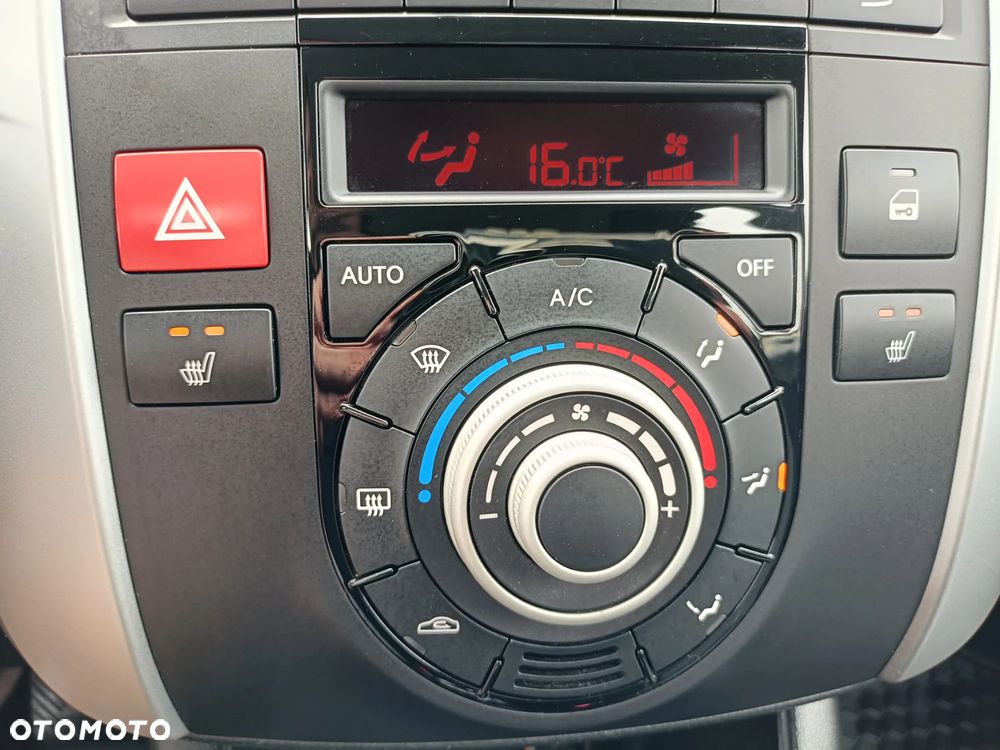 Kia Venga - 14