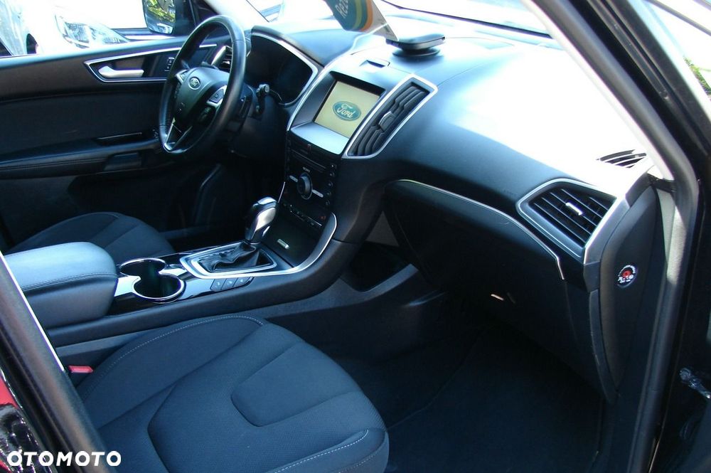Ford S-Max - 11