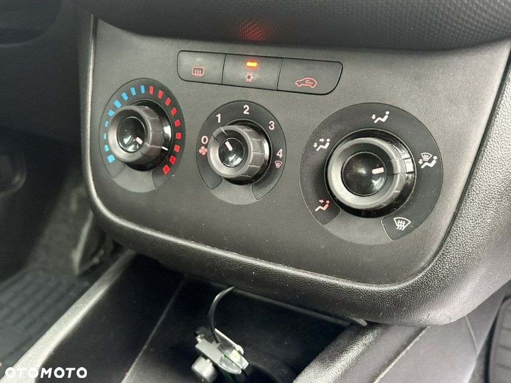 Fiat Grande Punto - 15