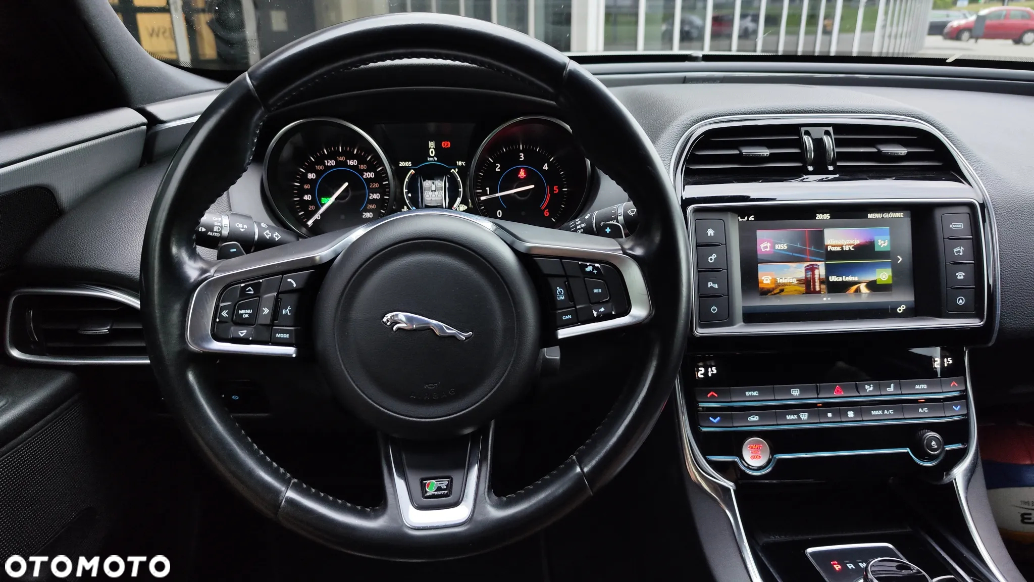Jaguar XE 20d AWD R-Sport - 26