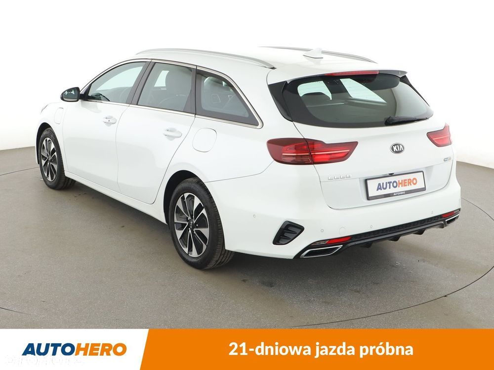 Kia Ceed - 4