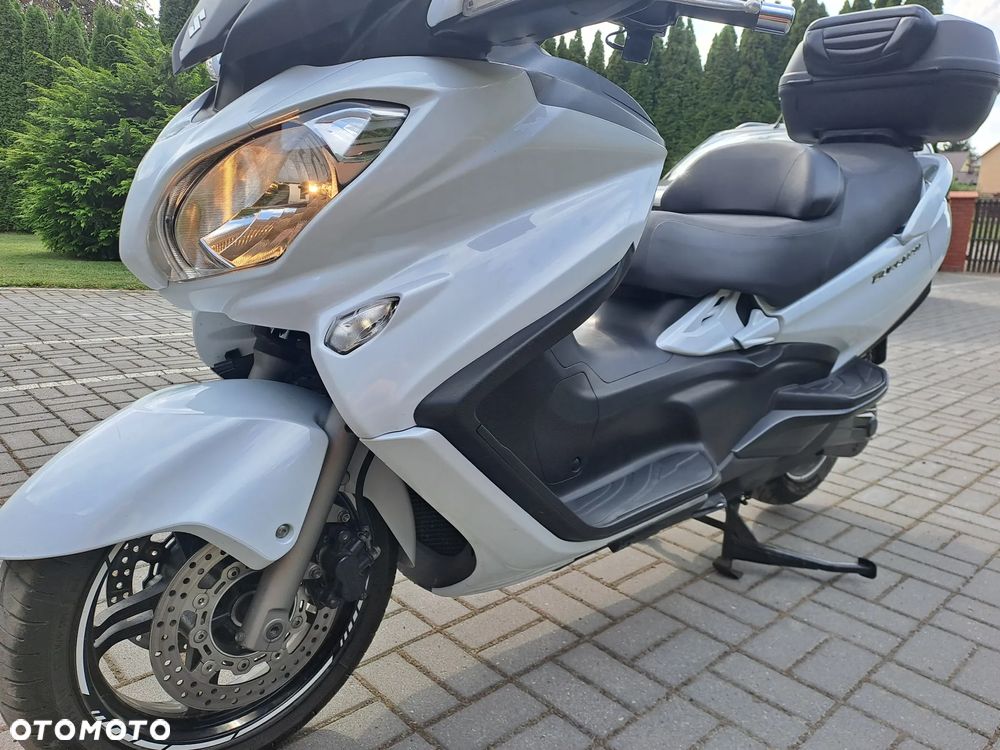 Suzuki Burgman - 14