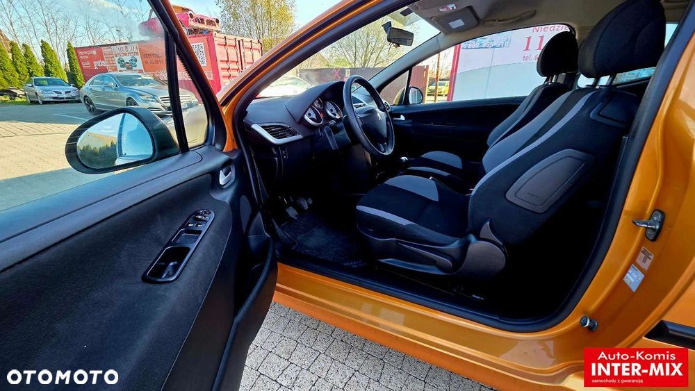 Peugeot 207 - 13