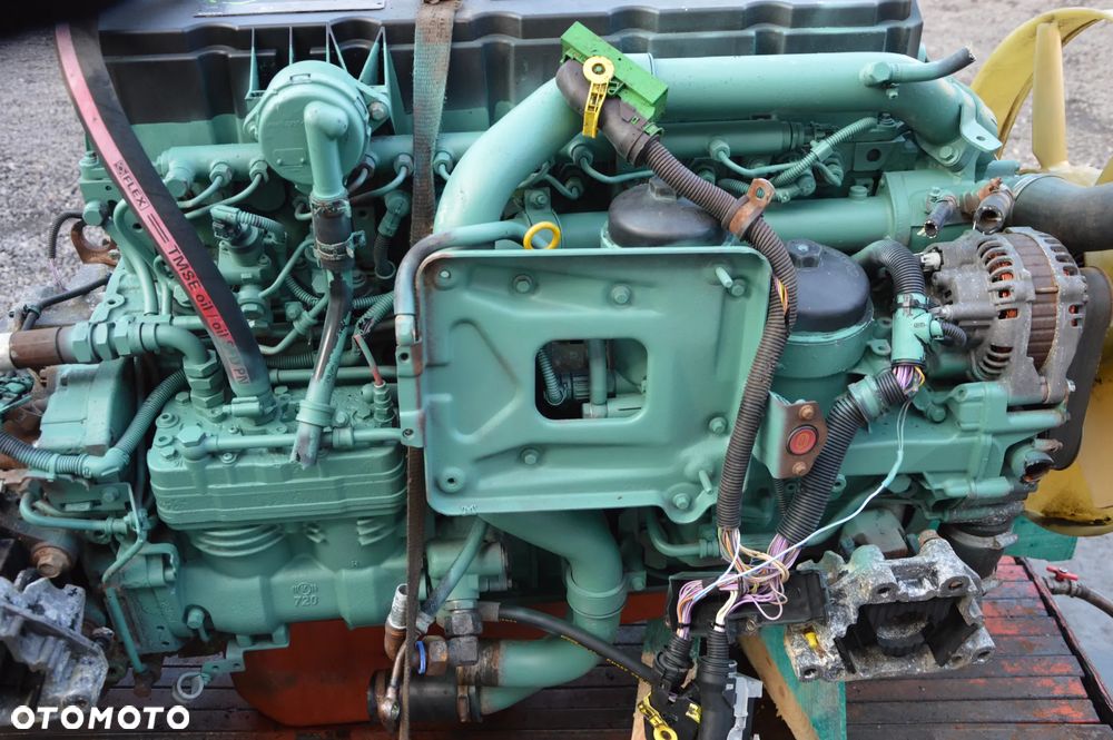 Fendt 924 928 , 934 , 935 silnik Deutz Fahr TCD2013L064V - 1