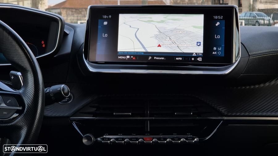 Peugeot 208 1.2 PureTech GT Line EAT8 - 18