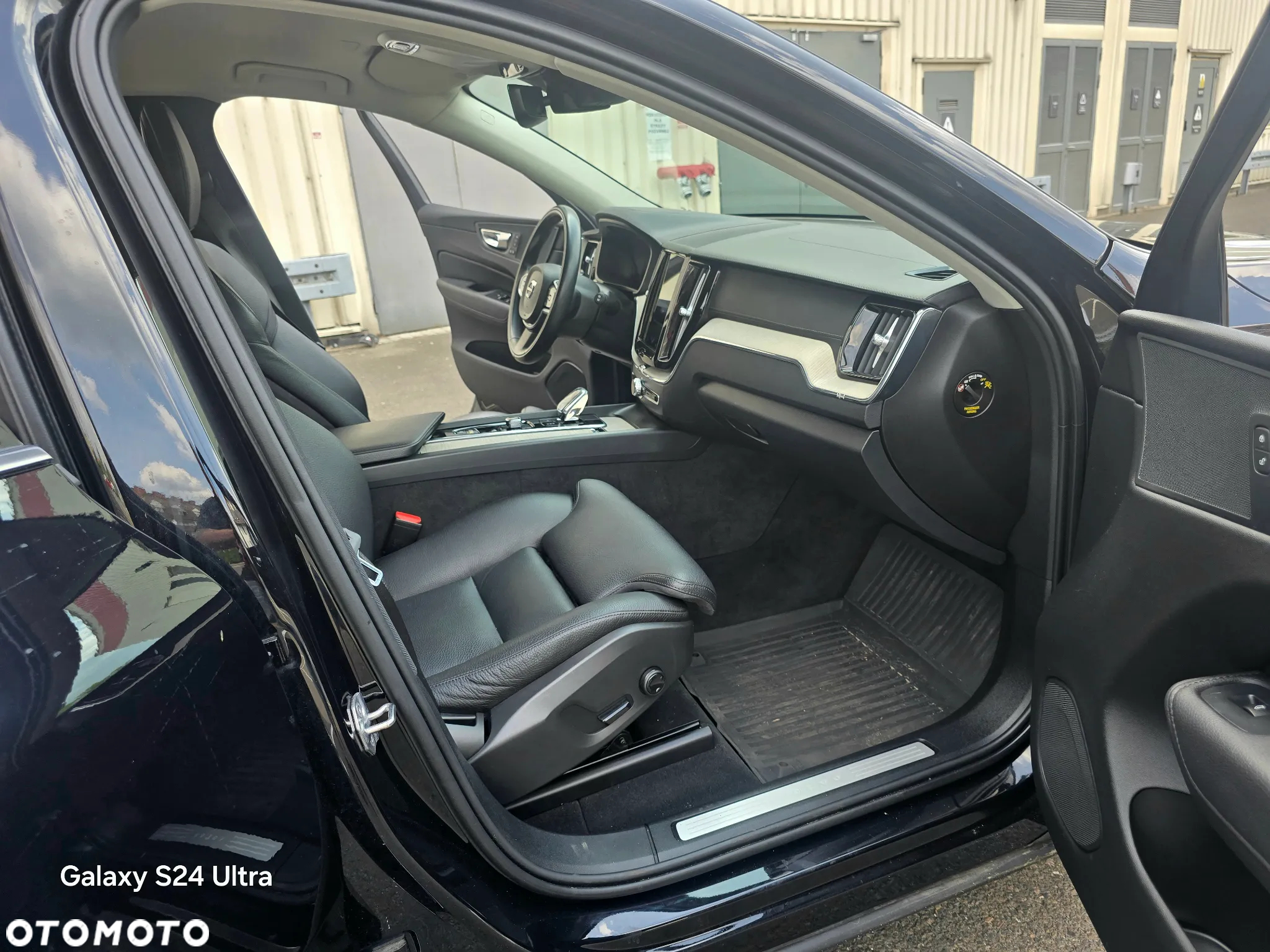 Volvo XC 60 B5 B AWD Inscription - 14
