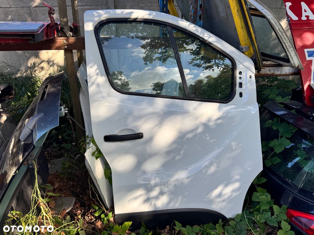 RENAULT TRAFIC III DRZWI PRAWE PRZÓD KOMPLETNE OPEL VIVARO B SZYBA ZAMEK
