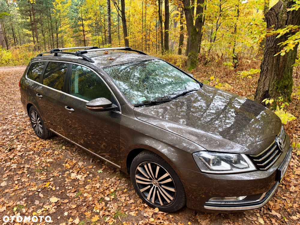 Volkswagen Passat - 1