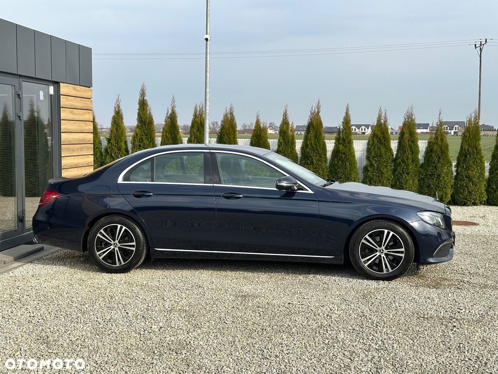 Mercedes-Benz Klasa E 220 d 9G-TRONIC Avantgarde - 4