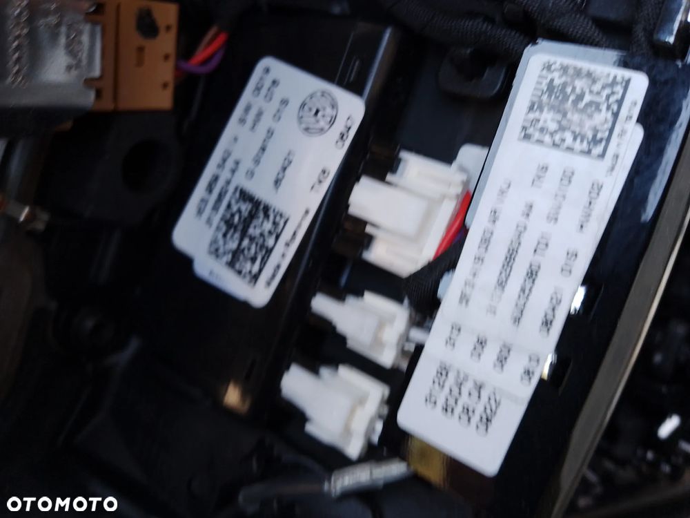 OCTAVIA IV KIEROWNICA MULTI GRZANA DSG 5E3959542G JAK NOWA - 15