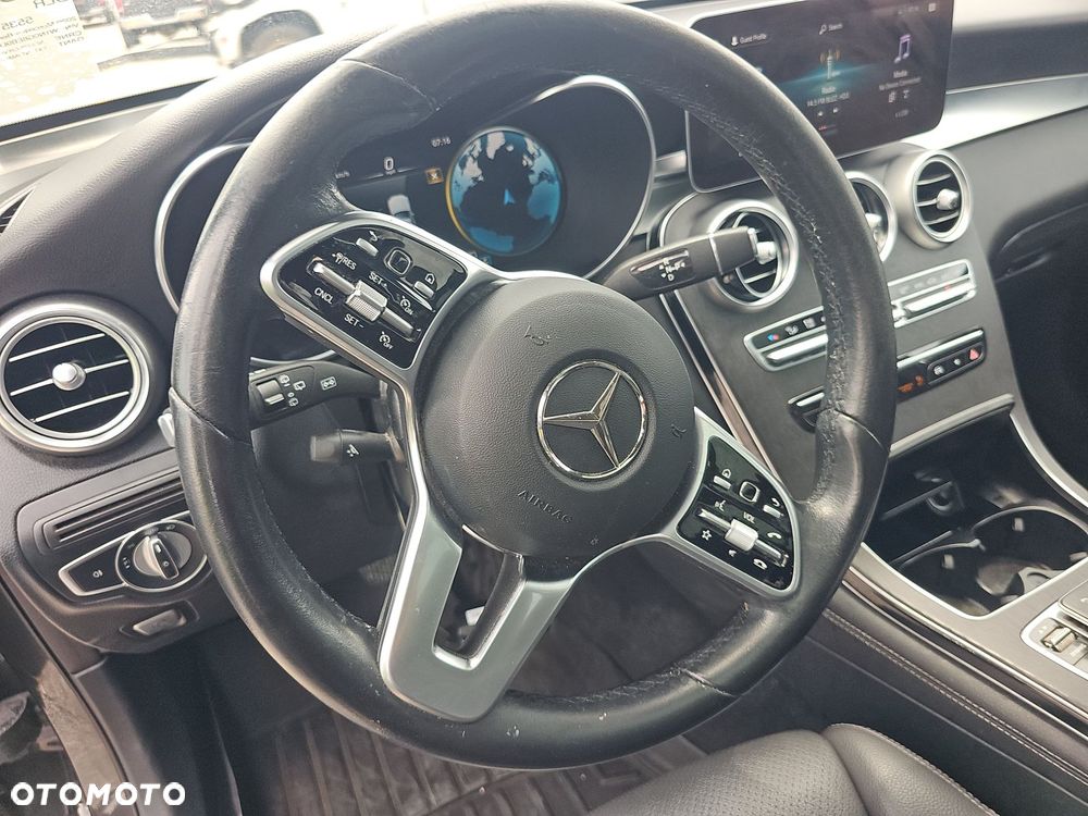 Mercedes-Benz GLC 250 4Matic 9G-TRONIC Exclusive - 9