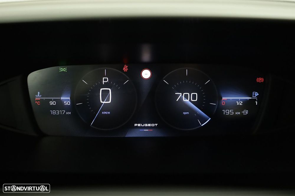 Peugeot 408 1.2 PureTech Allure EAT8 - 17