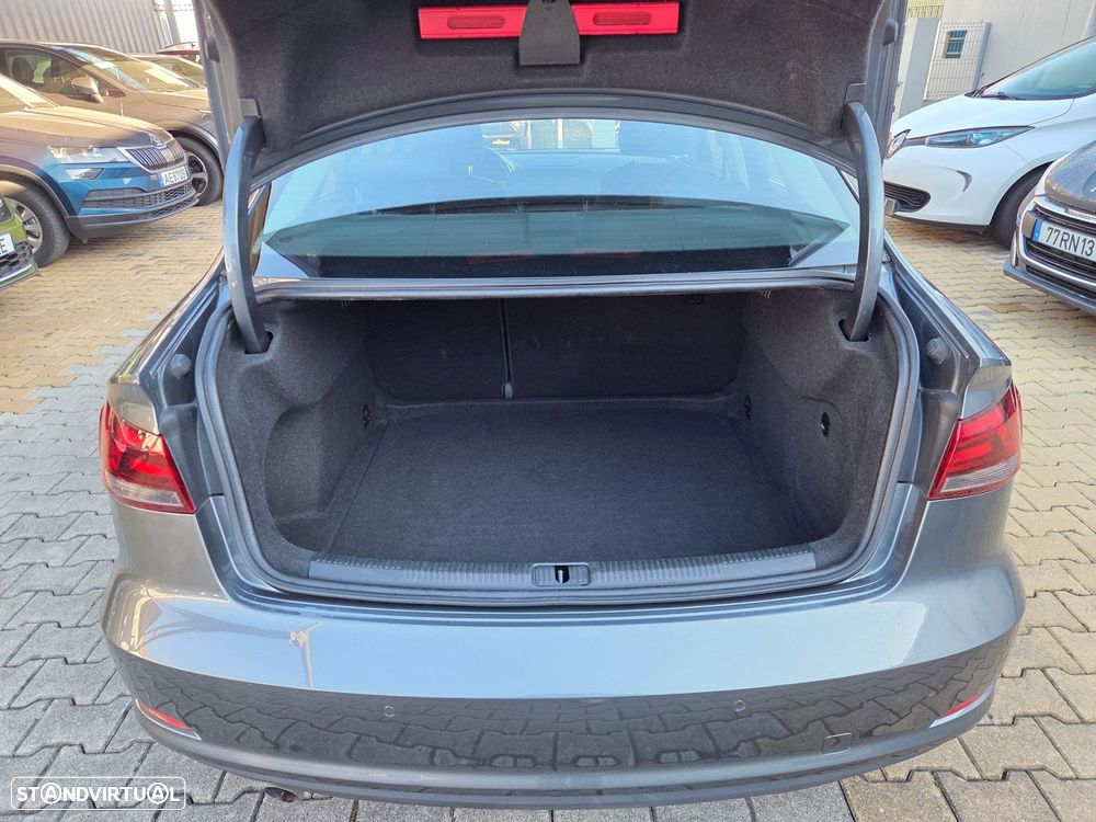 Audi A3 Limousine 1.6 TDI Attraction - 12