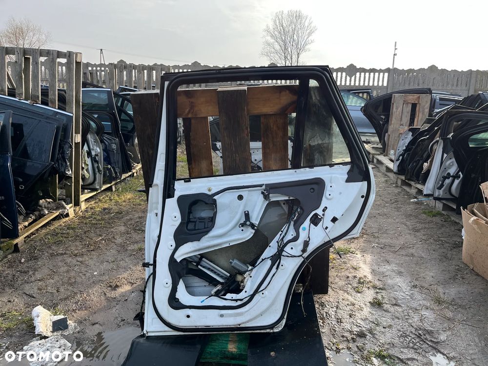 BMW X5 E70 DRZWI PRAWY TYŁ KOLOR A300 - 6