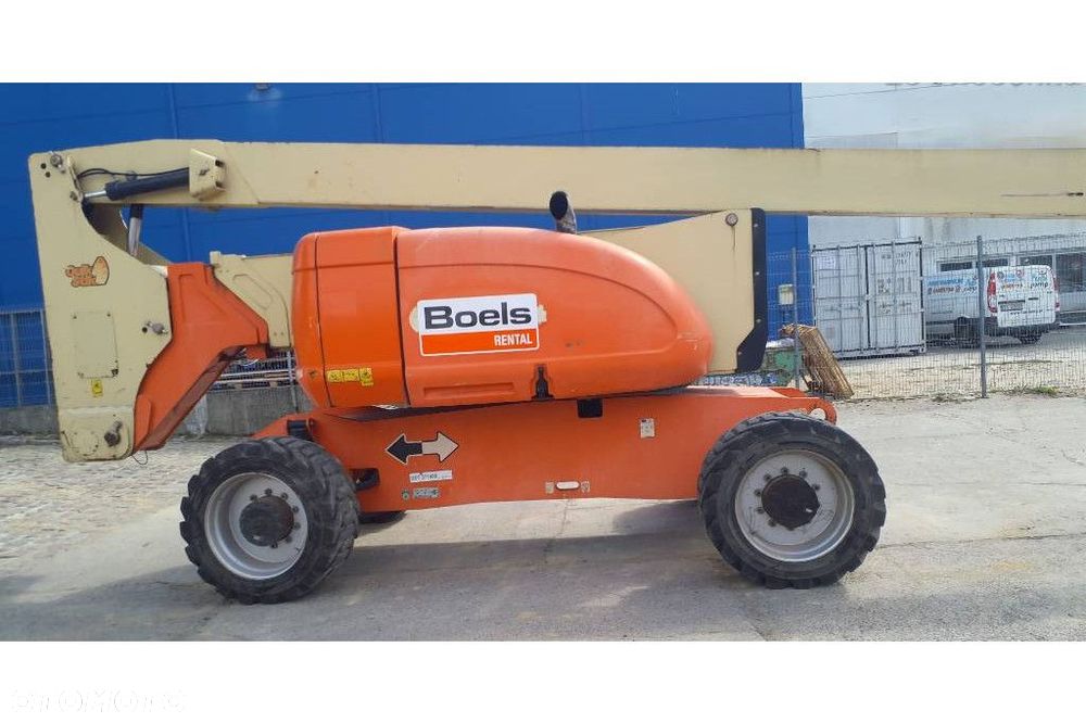 JLG 800 AJ
