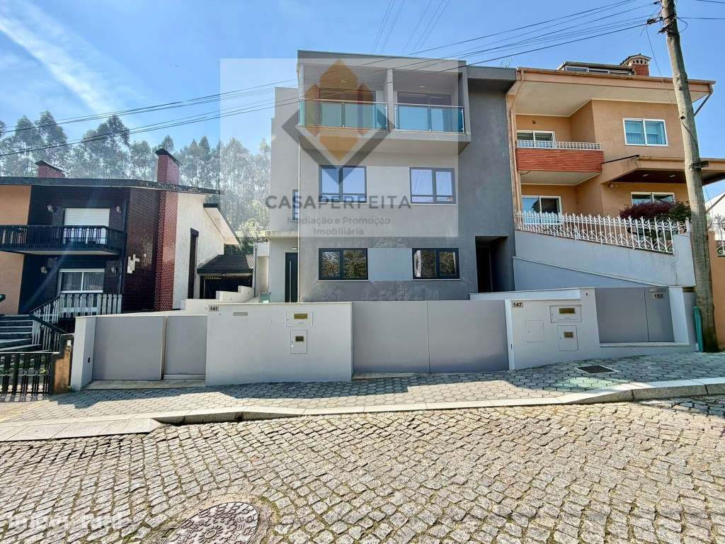 Moradia T3 + Escritório/ Salão com 3 Frentes, Terraços e Jardim - M... - Grande imagem: 5/35