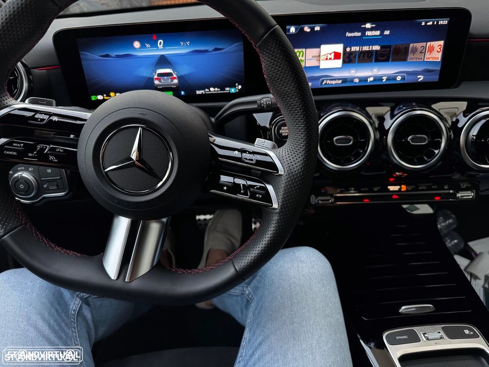 Mercedes-Benz A 250 e 8G-DCT AMG Line - 15