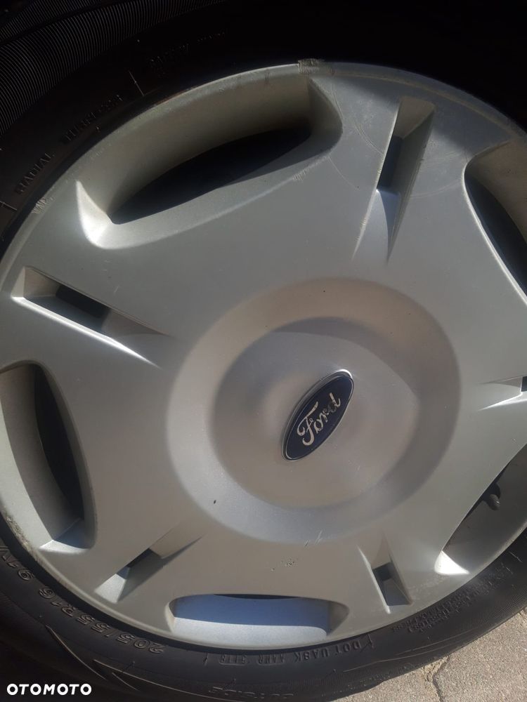 Ford Mondeo 1.8 Ghia - 31