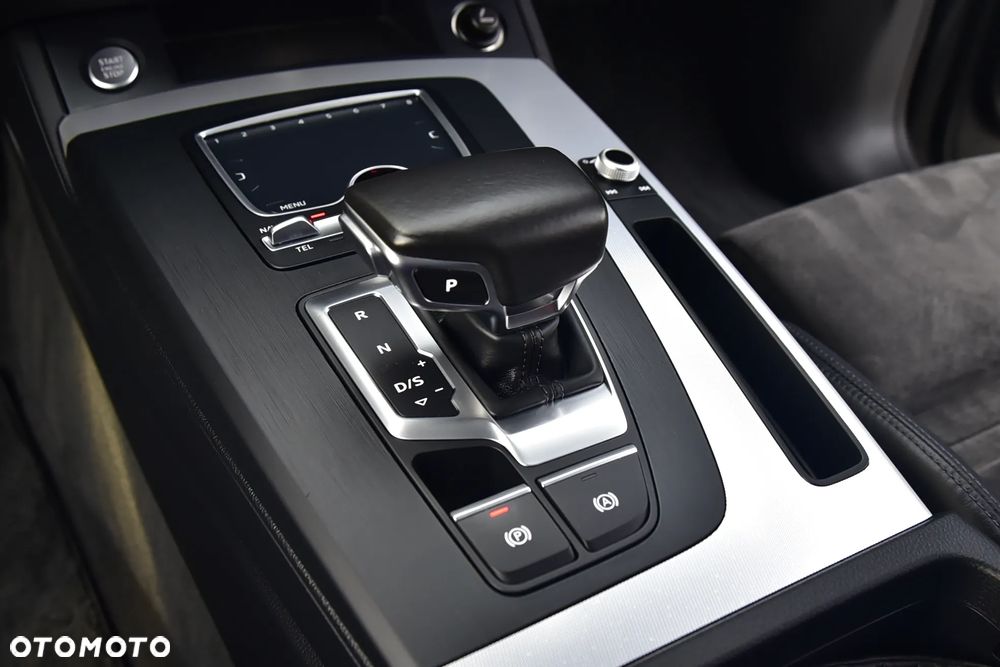 Audi Q5 40 TDI quattro S tronic design - 22