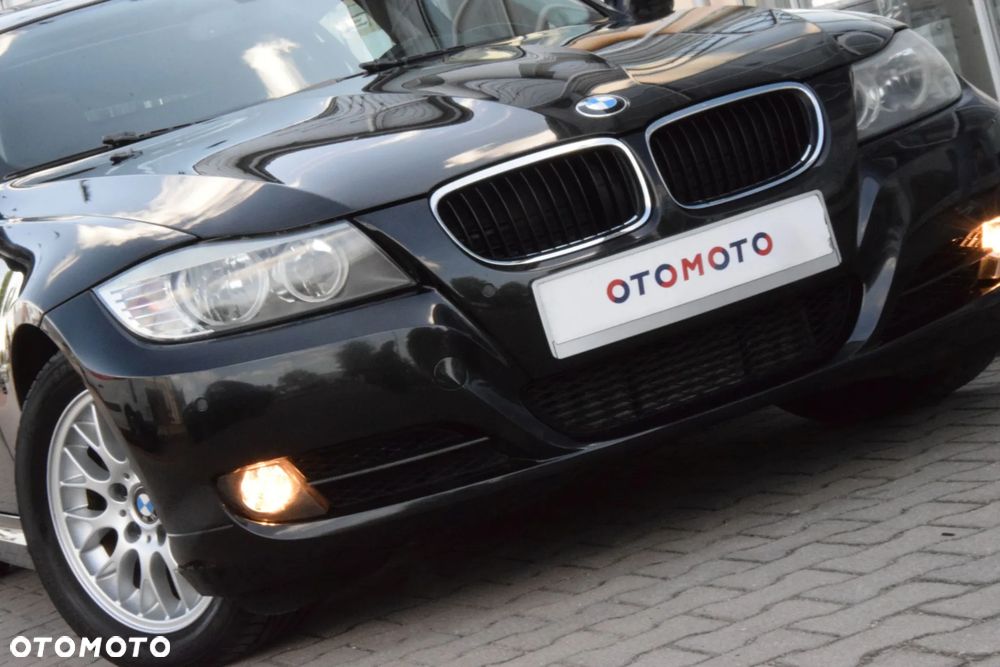 BMW Seria 3 320d xDrive DPF - 1