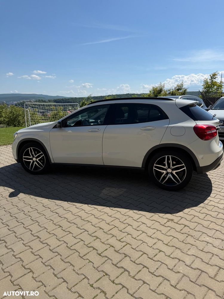 Mercedes-Benz GLA - 3