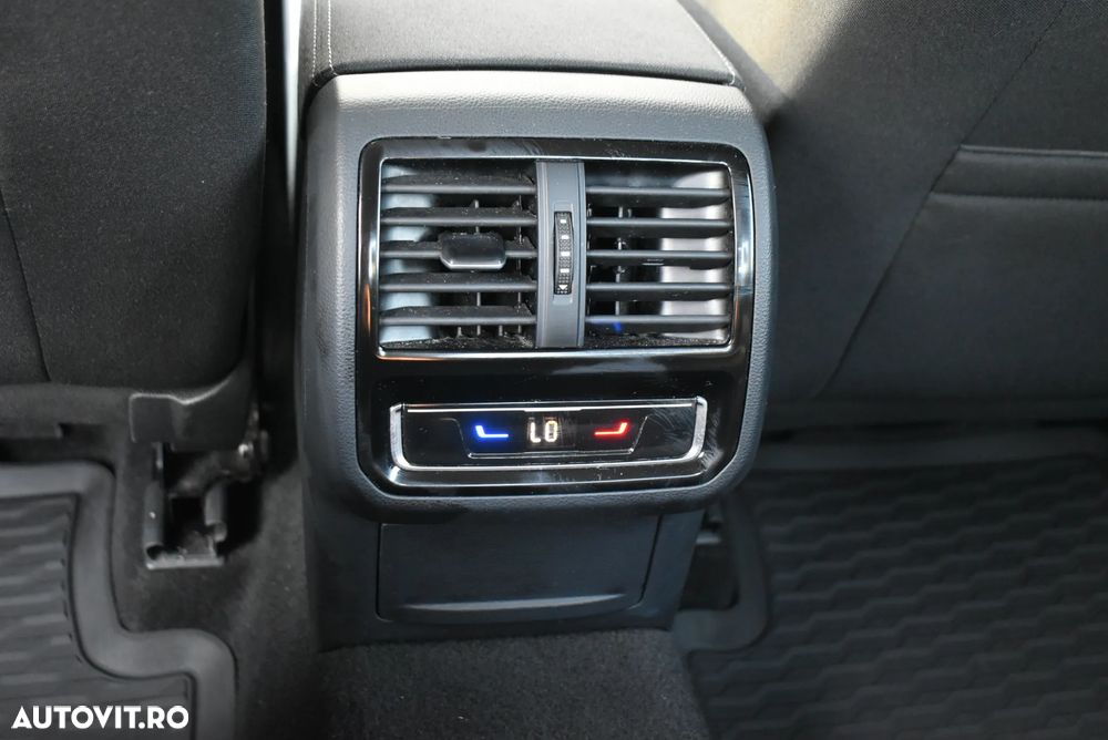 Volkswagen Passat 2.0 TDI DSG Comfortline - 19