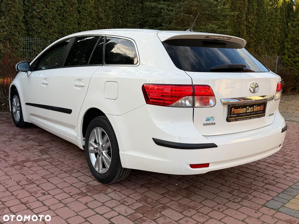 Toyota Avensis 2.0 D-4D Life - 6