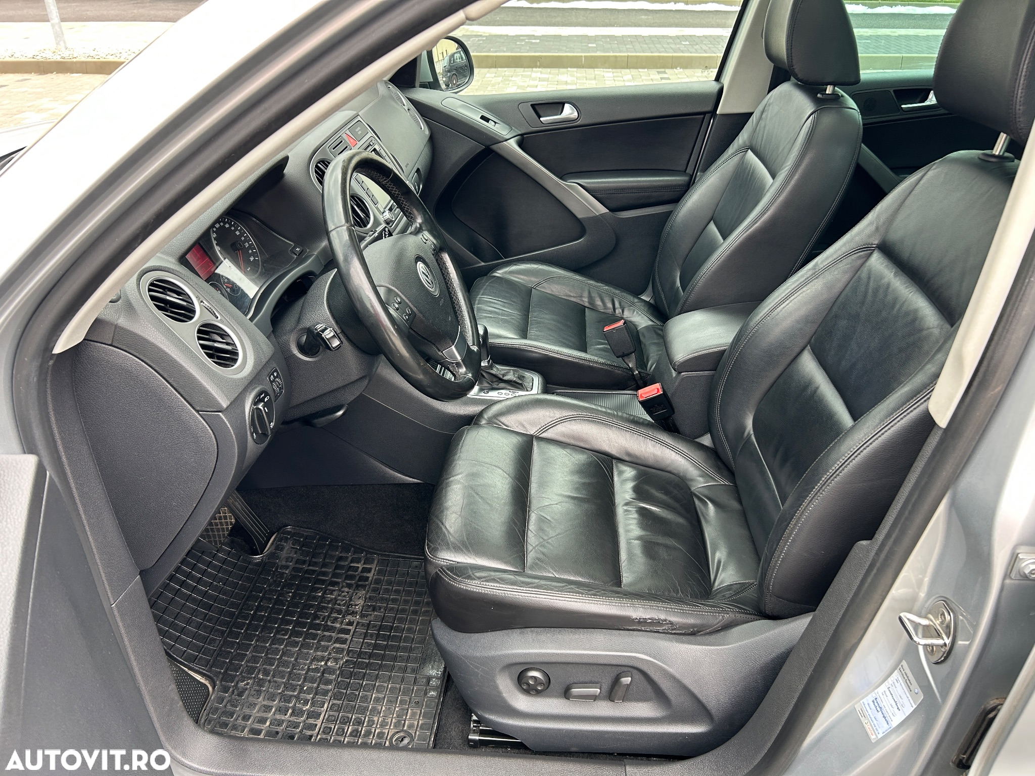 Volkswagen Tiguan 2.0 TDI 4Motion Track & Style - 4