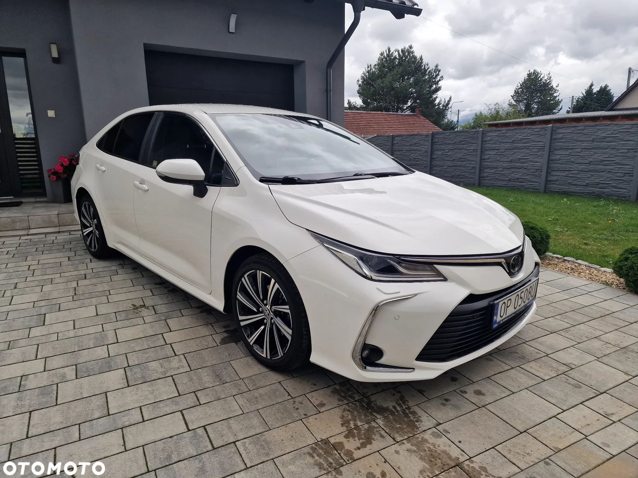 Toyota Corolla - 1