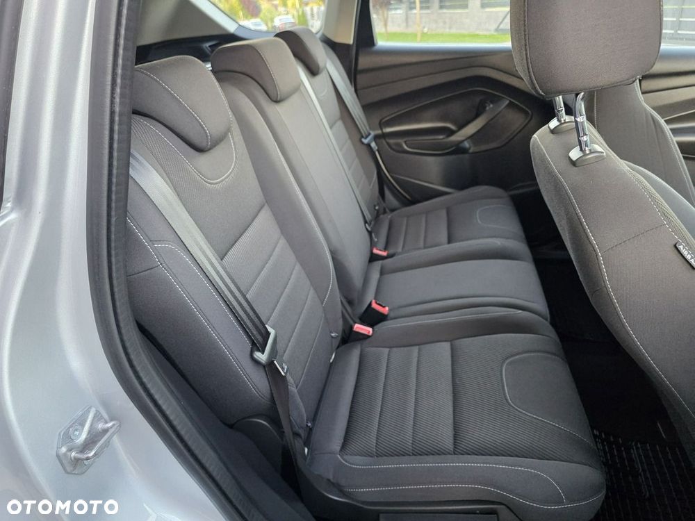 Ford Kuga - 5