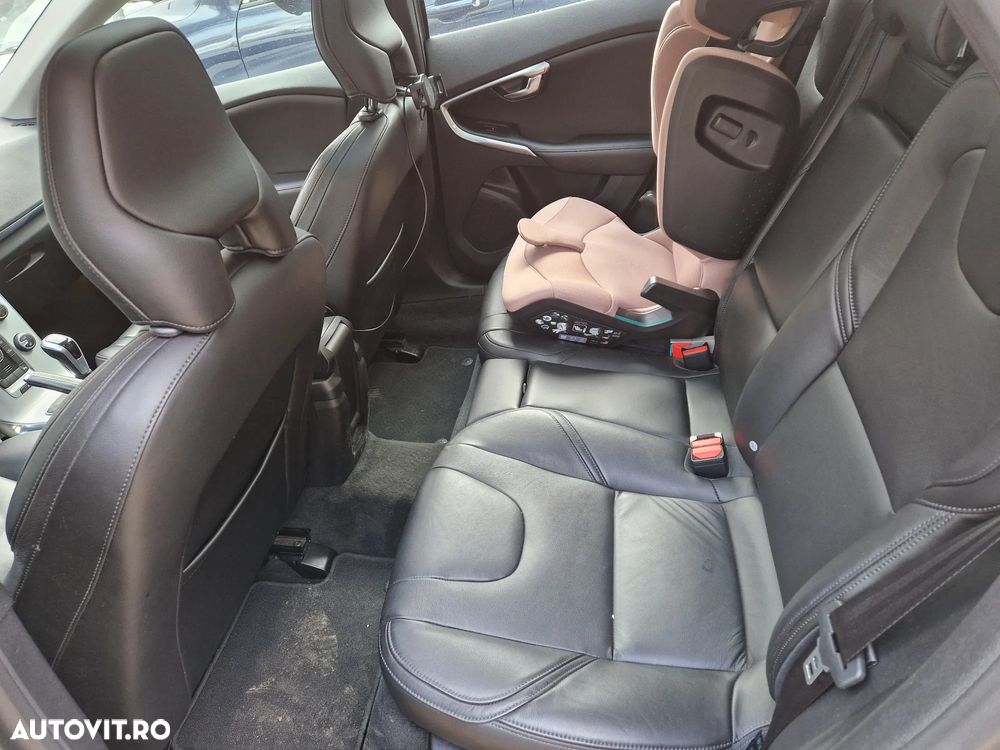 Volvo V40 D2 Inscription - 16