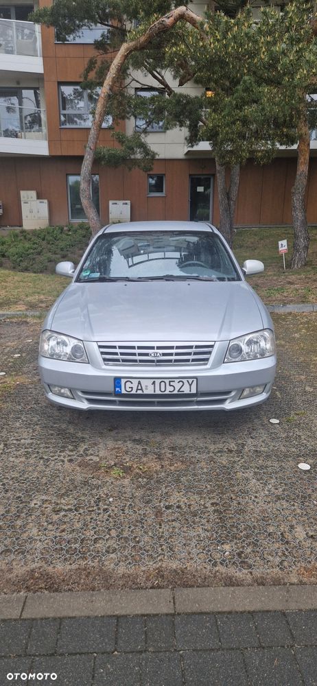 Kia Magentis 2.5 V6 SE - 1