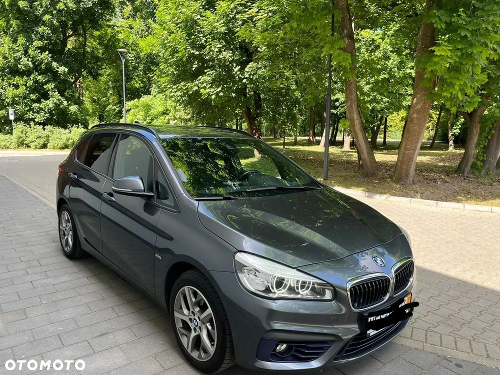 BMW Seria 2 218d - 9