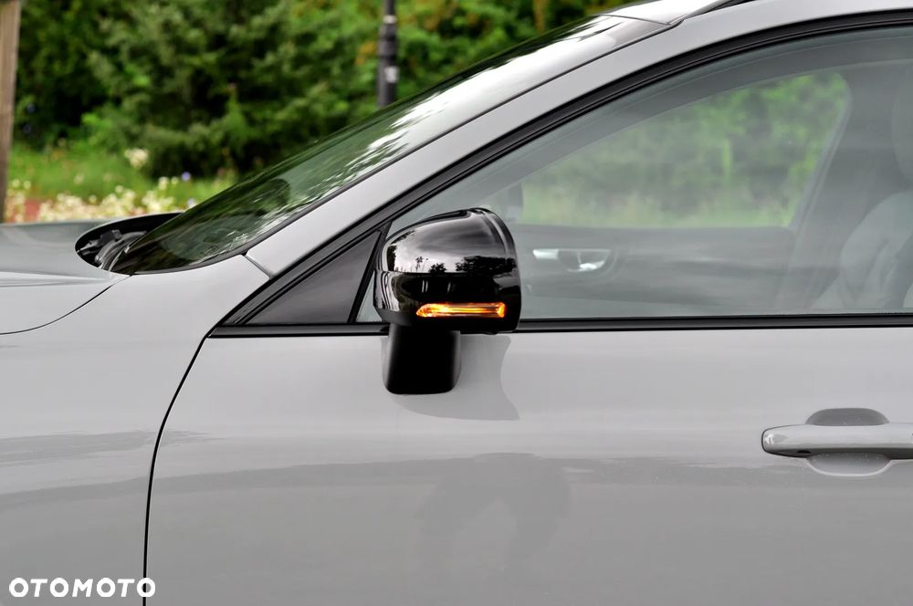 Volvo XC 60 B4 D Plus Dark - 9