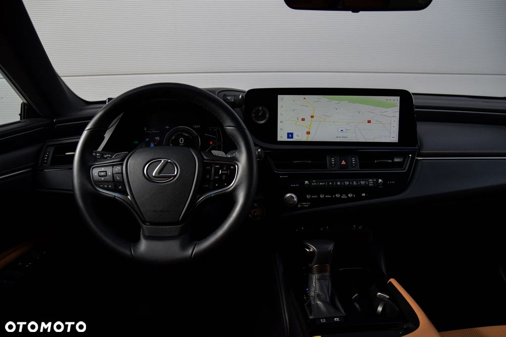 Lexus ES - 8