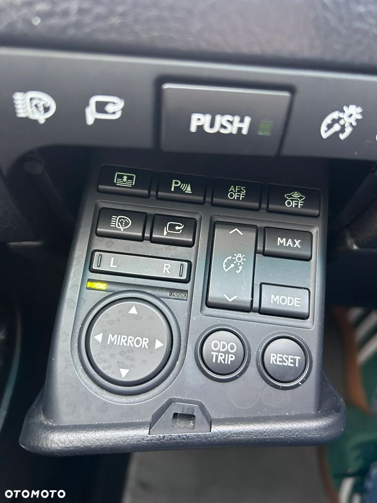 Lexus GS 450h - 28